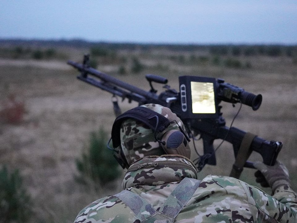 Команда проводит тестирование систем подавления БПЛА