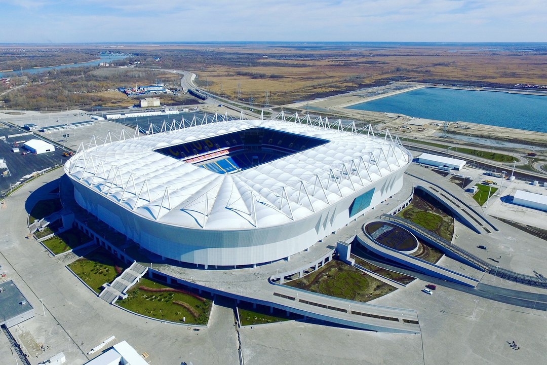 Стадионы